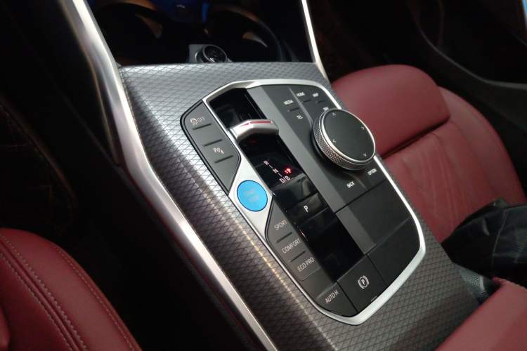 Used BMW i3 2024 eDrive 40 L Midnight Edition Gear Lever