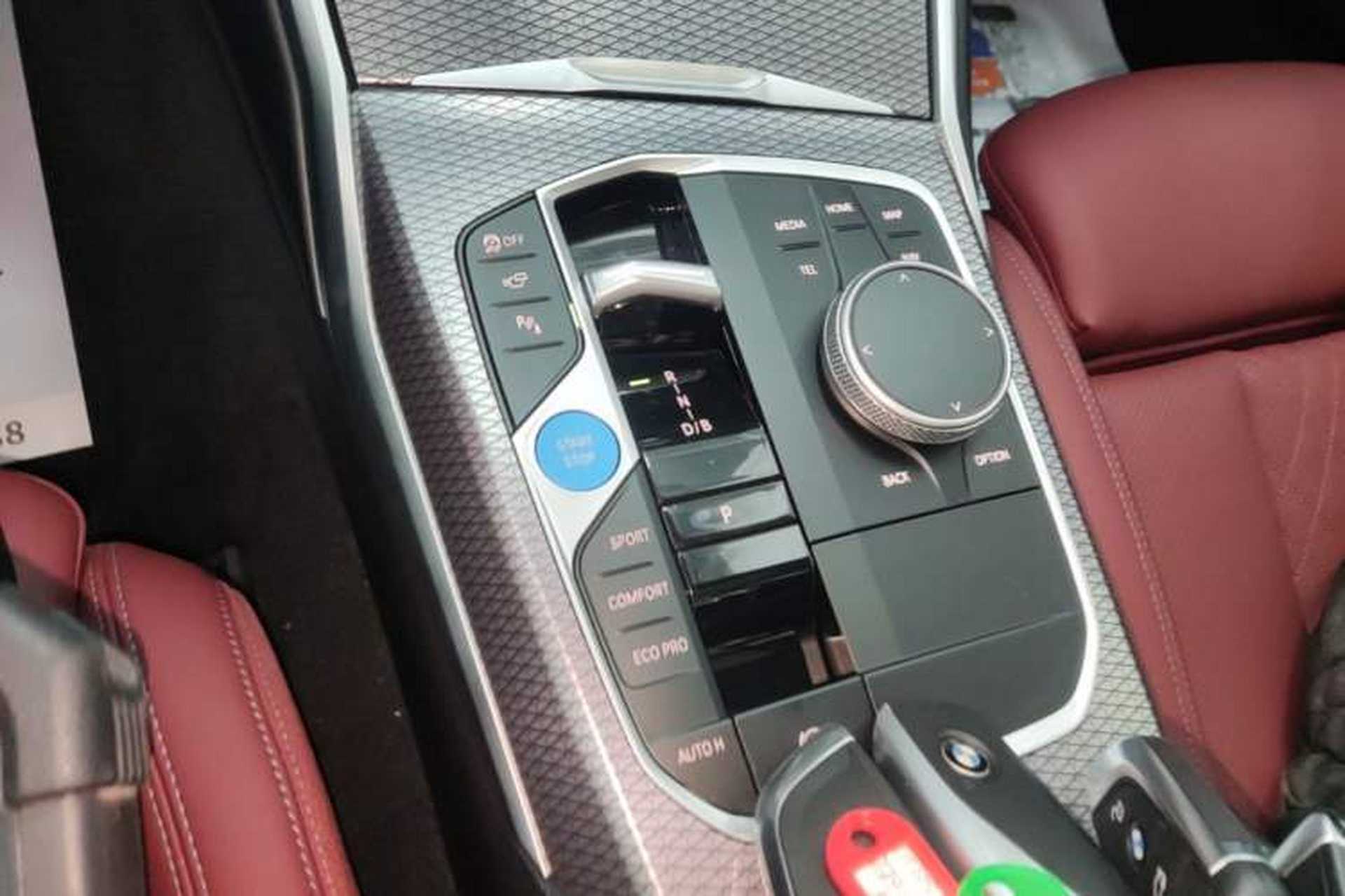 Used BMW i3 2024 eDrive 40 L Midnight Sports Package Gear Lever
