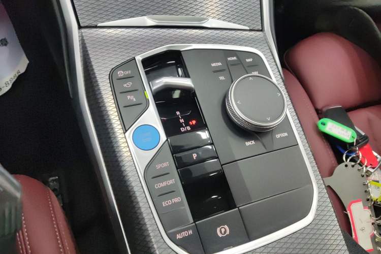 Used BMW i3 2024 eDrive 40 L Midnight Sports Package Gear Lever