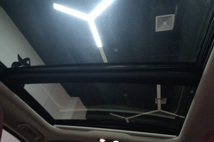 Used BMW i3 2024 eDrive 40 L Midnight Edition Headliner