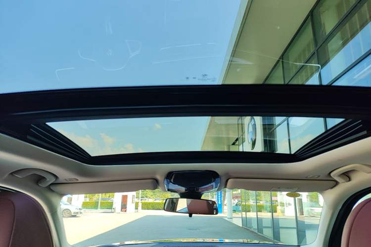 Used BMW i3 2024 eDrive 35 L Headliner