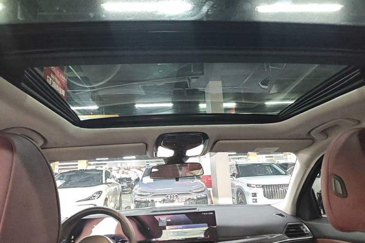 Used BMW i3 2024 eDrive 35 L Headliner