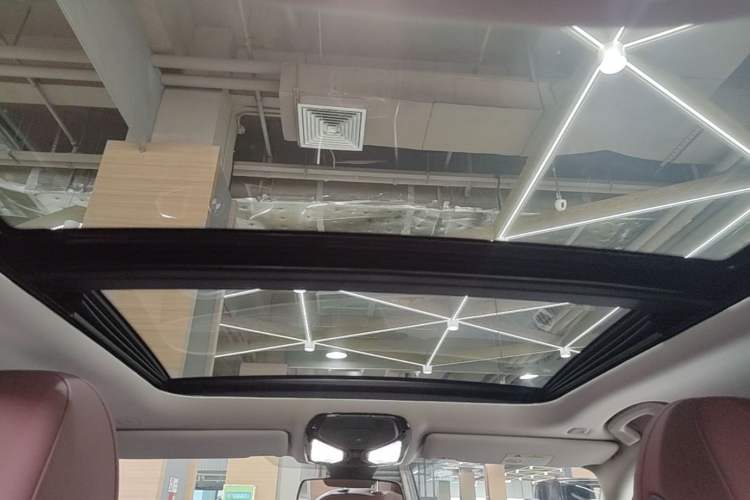 Used BMW i3 2024 eDrive 35 L Headliner