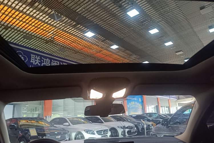 Used BMW i3 2024 eDrive 40 L Midnight Sports Package Headliner