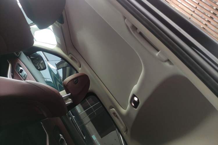 Used BMW i3 2024 eDrive 35 L Headliner