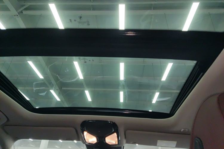 Used BMW i3 2024 eDrive 40 L Midnight Sports Package Headliner