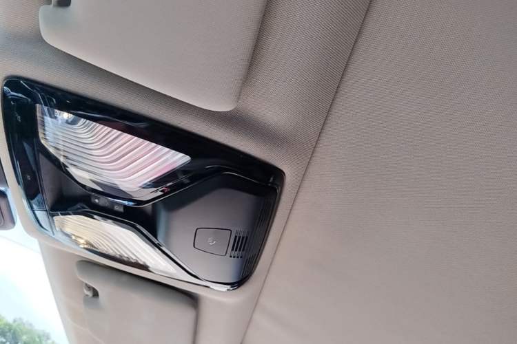 Used BMW i3 2024 eDrive 35 L Headliner