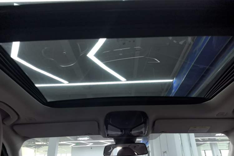 Used BMW i3 2024 eDrive 35 L Headliner