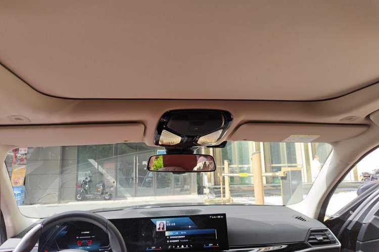 Used BMW i3 2024 eDrive 35 L Headliner