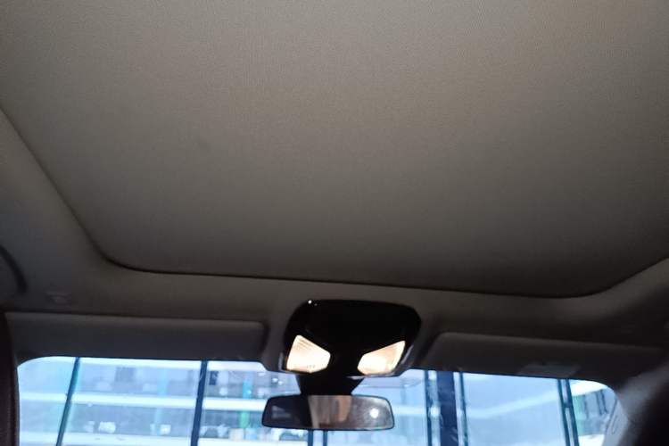 Used BMW i3 2024 eDrive 35 L Headliner