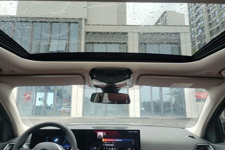 Used BMW i3 2024 eDrive 35 L Headliner