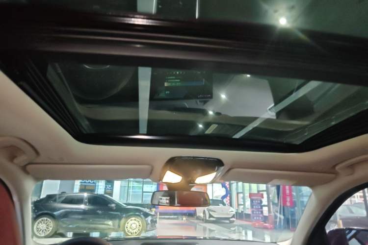 Used BMW i3 2024 eDrive 35 L Headliner