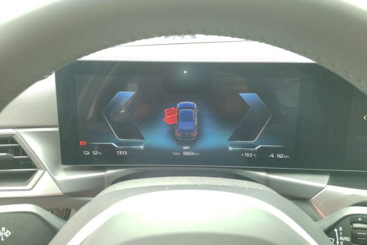 Used BMW i3 2024 eDrive 35 L Instrument Cluster