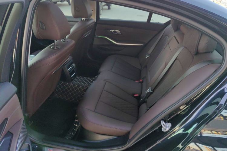 Used BMW i3 2024 eDrive 35 L Interior 1