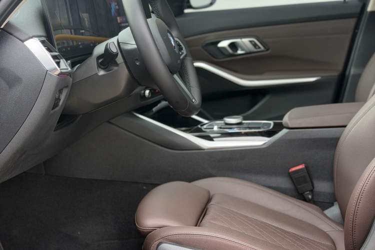 Used BMW i3 2024 eDrive 35 L Interior 1