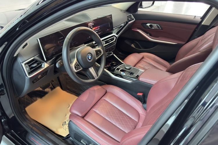 Used BMW i3 2024 eDrive 35 L Interior 1