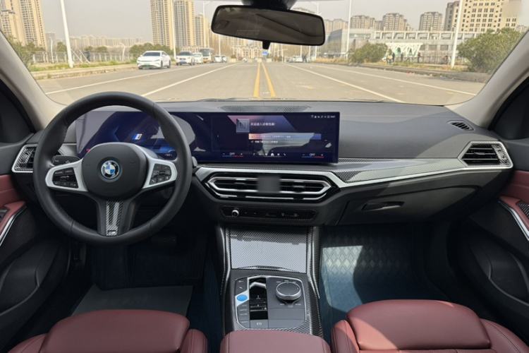 Used BMW i3 2024 eDrive 35 L Interior 13