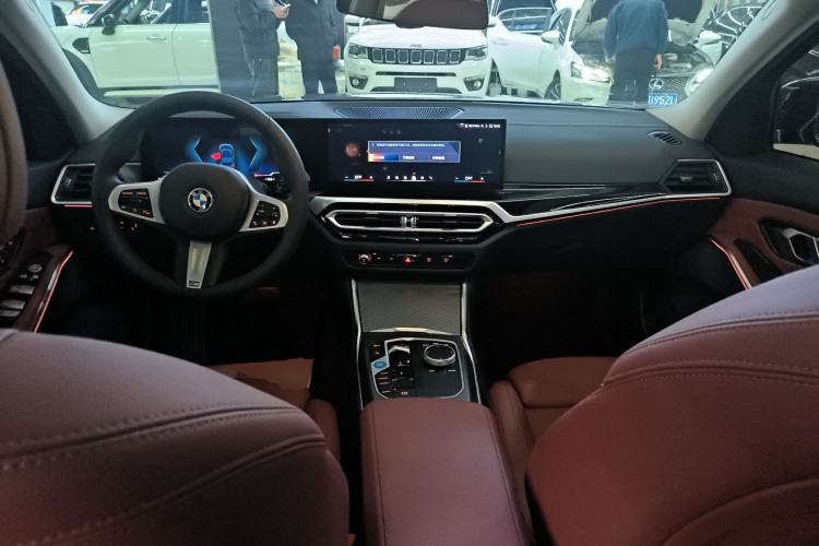 Used BMW i3 2024 eDrive 40 L Midnight Edition Interior 2