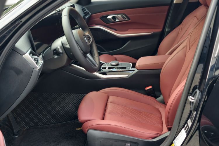 Used BMW i3 2024 eDrive 35 L Interior 2