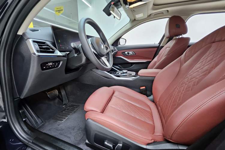 Used BMW i3 2024 eDrive 35 L Interior 2