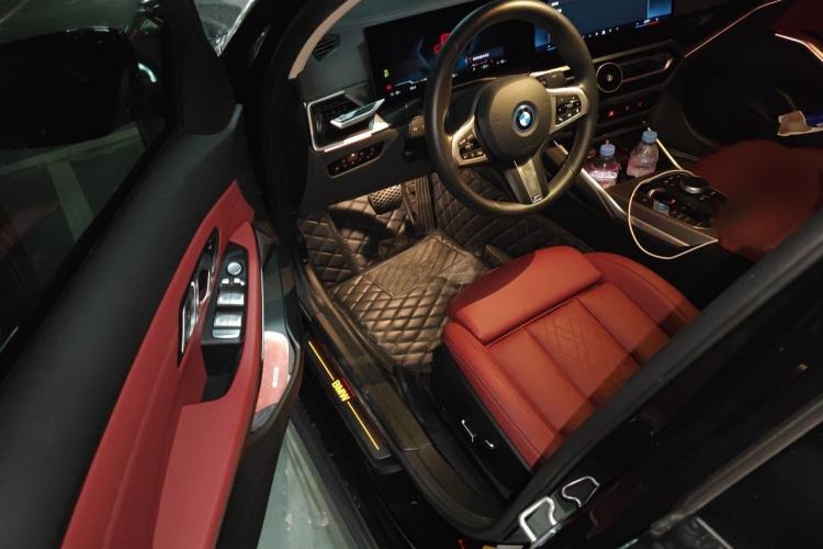 Used BMW i3 2024 eDrive 40 L Midnight Edition Interior 3