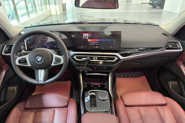 Used BMW i3 2024 eDrive 35 L Interior 3