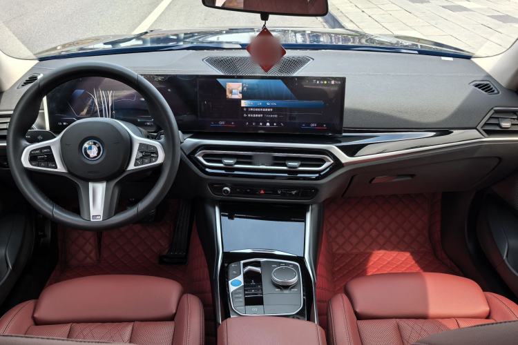 Used BMW i3 2024 eDrive 35 L Interior 3