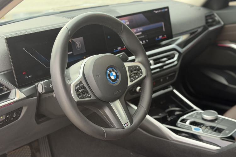Used BMW i3 2024 eDrive 35 L Interior 4
