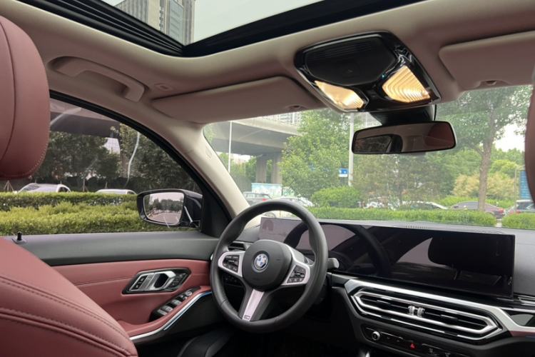 Used BMW i3 2024 eDrive 35 L Interior 6
