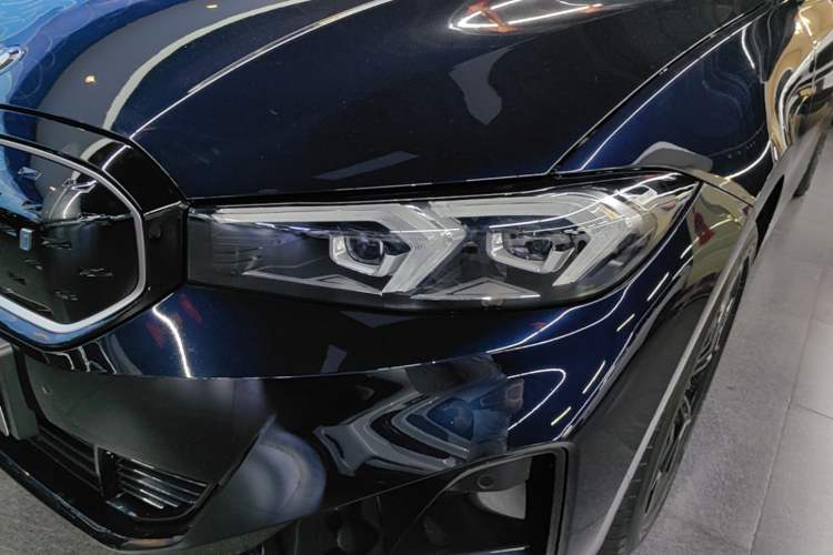 Used BMW i3 2024 eDrive 40 L Midnight Edition Left Front Headlight