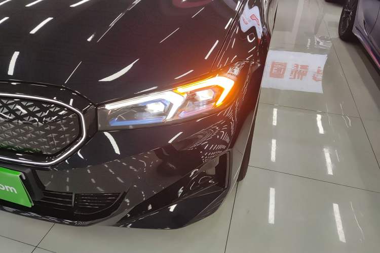 Used BMW i3 2024 eDrive 40 L Midnight Sports Package Left Front Headlight