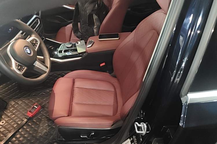Used BMW i3 2024 eDrive 35 L Left Front Seat