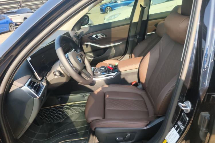 Used BMW i3 2024 eDrive 35 L Left Front Seat