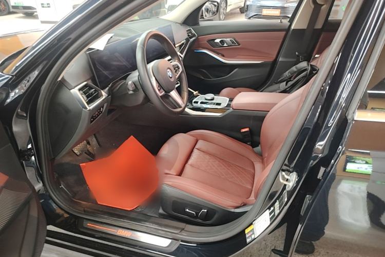 Used BMW i3 2024 eDrive 35 L Left Front Seat