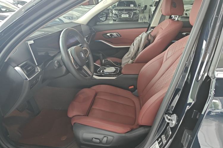 Used BMW i3 2024 eDrive 35 L Left Front Seat