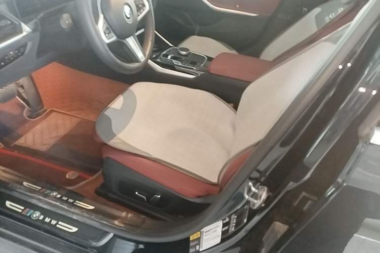 Used BMW i3 2024 eDrive 35 L Left Front Seat