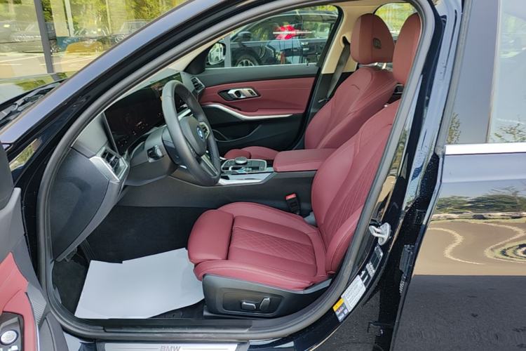 Used BMW i3 2024 eDrive 35 L Left Front Seat
