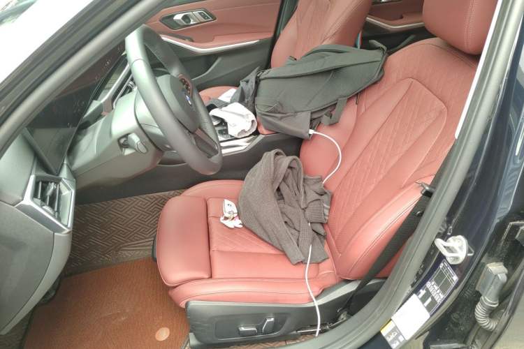 Used BMW i3 2024 eDrive 35 L Left Front Seat