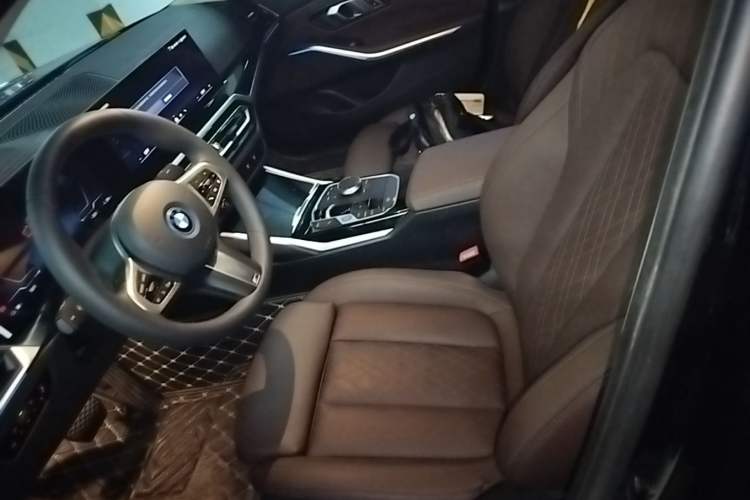 Used BMW i3 2024 eDrive 35 L Left Front Seat