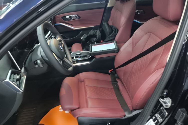 Used BMW i3 2024 eDrive 35 L Left Front Seat