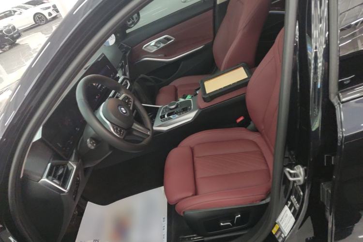 Used BMW i3 2024 eDrive 40 L Midnight Sports Package Left Front Seat