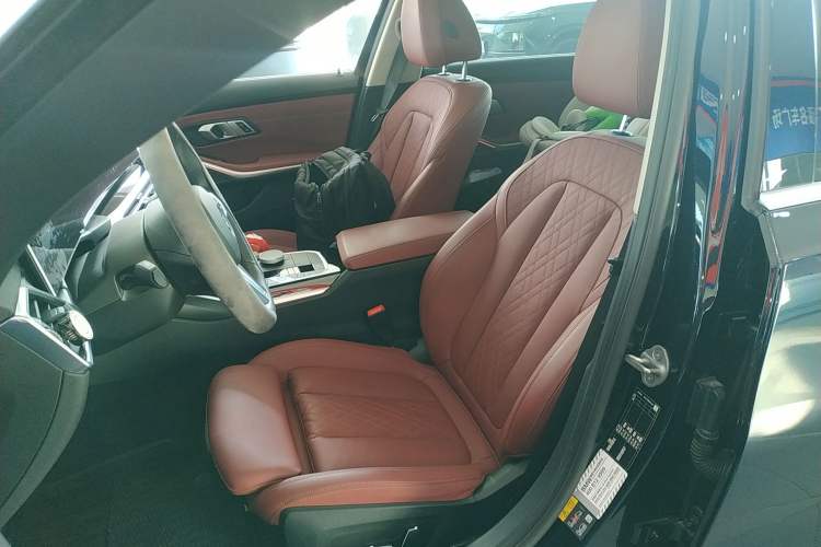Used BMW i3 2024 eDrive 35 L Left Front Seat