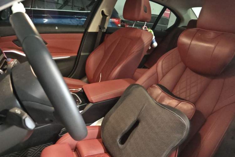 Used BMW i3 2024 eDrive 35 L Left Front Seat