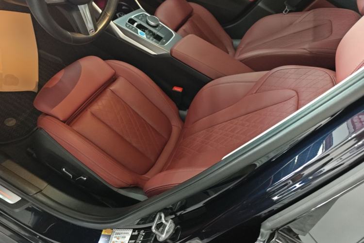 Used BMW i3 2024 eDrive 40 L Midnight Sports Package Left Front Seat