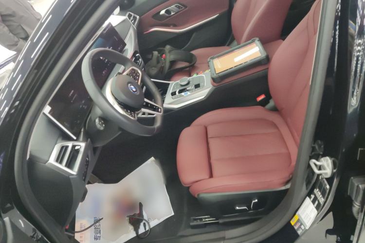 Used BMW i3 2024 eDrive 40 L Midnight Sports Package Left Front Seat
