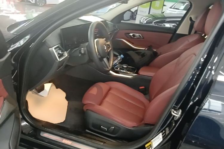 Used BMW i3 2024 eDrive 35 L Left Front Seat
