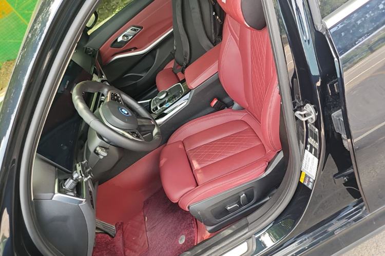 Used BMW i3 2024 eDrive 35 L Left Front Seat