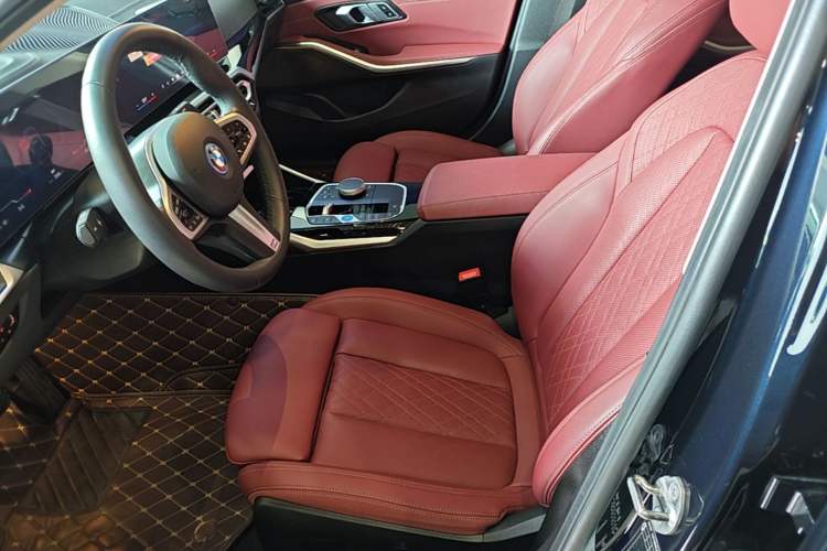 Used BMW i3 2024 eDrive 35 L Left Front Seat