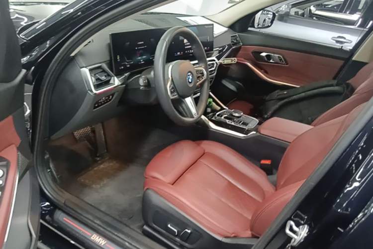 Used BMW i3 2024 eDrive 35 L Left Front Seat