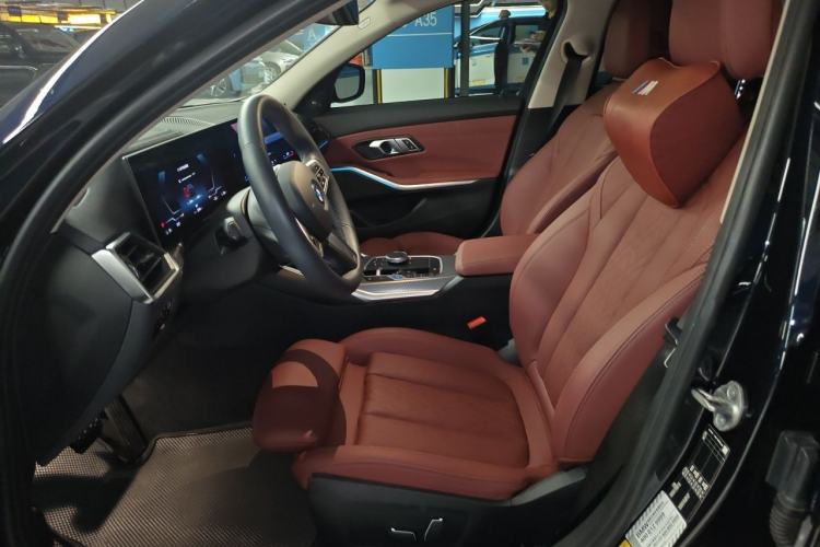 Used BMW i3 2024 eDrive 40 L Midnight Edition Left Front Seat